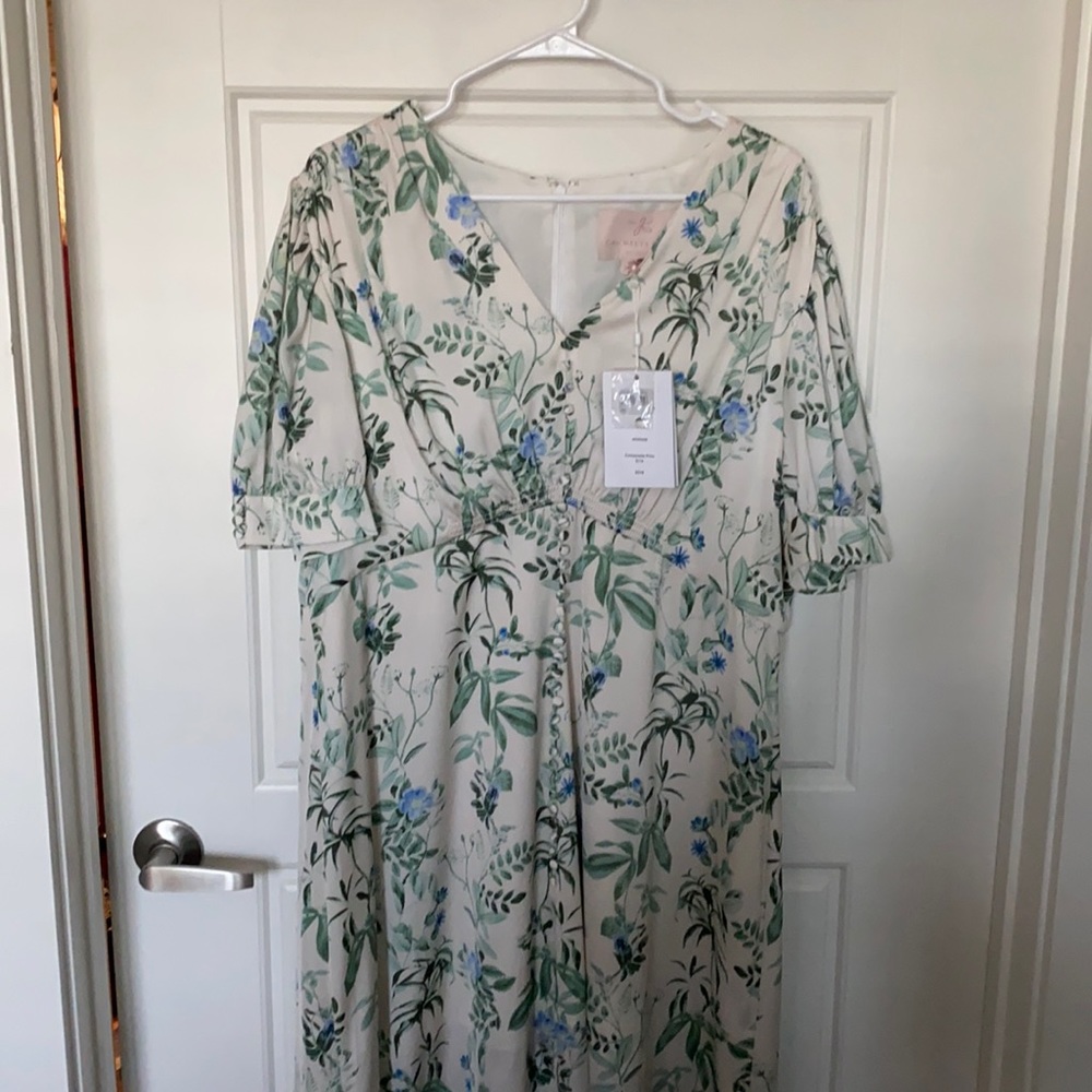 Gal Meets Glam Lauren dress, NWT, smoke free home
